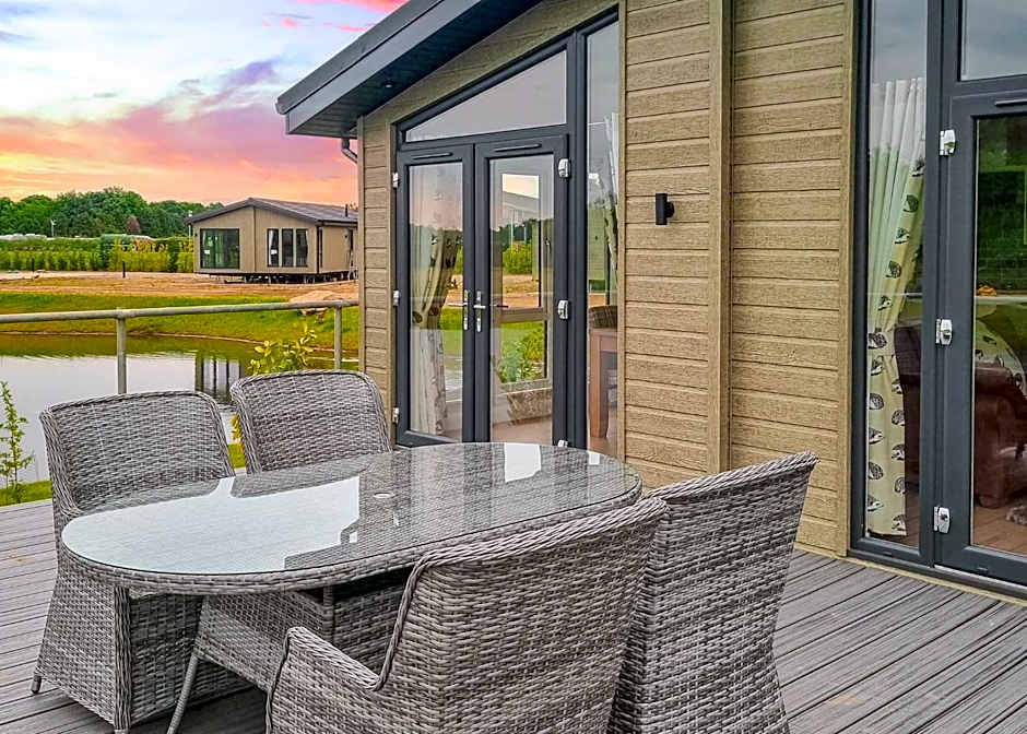 Lakeside Luxury Lodges