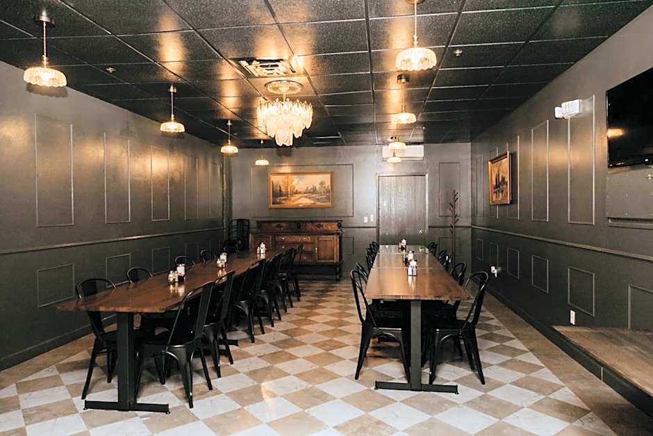 The Brooks Hotel Restaurant and Lounge