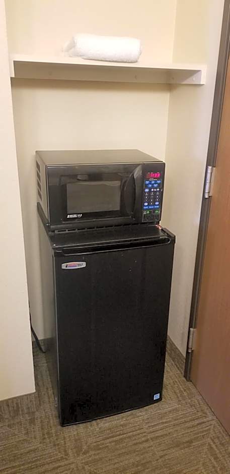 La Quinta Inn by Wyndham Indianapolis Airport Executive Dr
