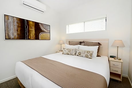 Two-Bedroom Apartment - Unserviced