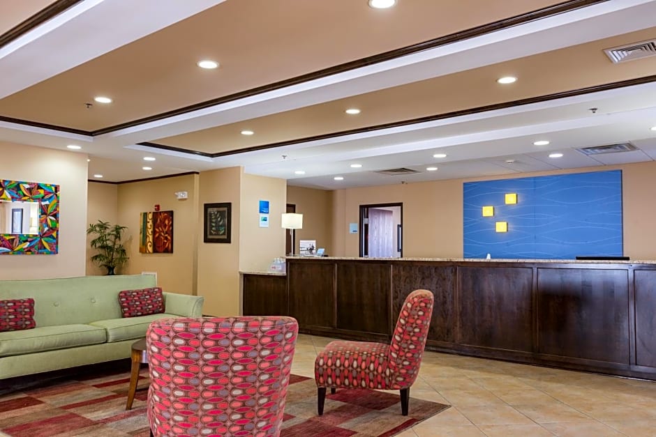 Holiday Inn Express Hartford Newington By IHG