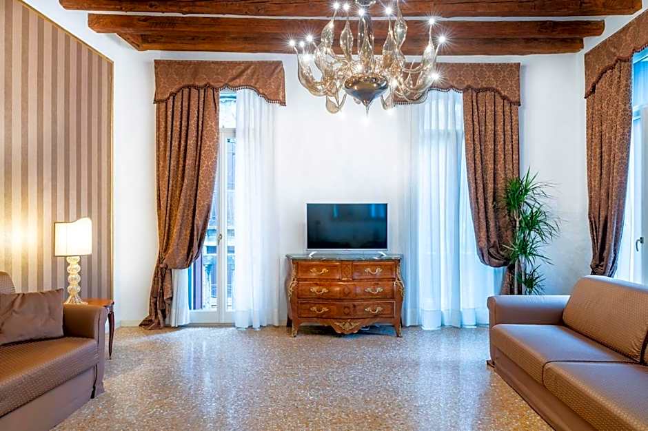 San Teodoro Palace - Luxury Apartments
