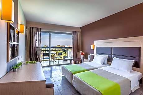 Double or Twin Room with Side Sea View