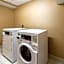 Holiday Inn Express State College at Williamsburg Square By IHG