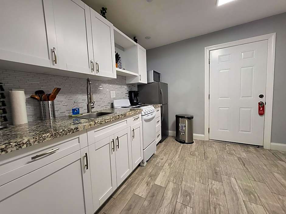 Barefoot Mailman Motel