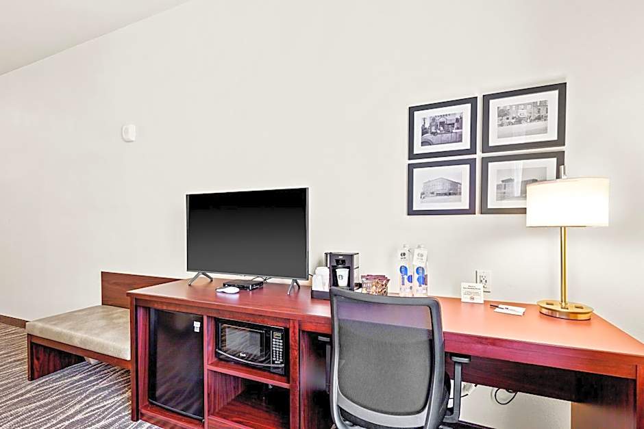 Cobblestone Hotel & Suites - Superior Duluth