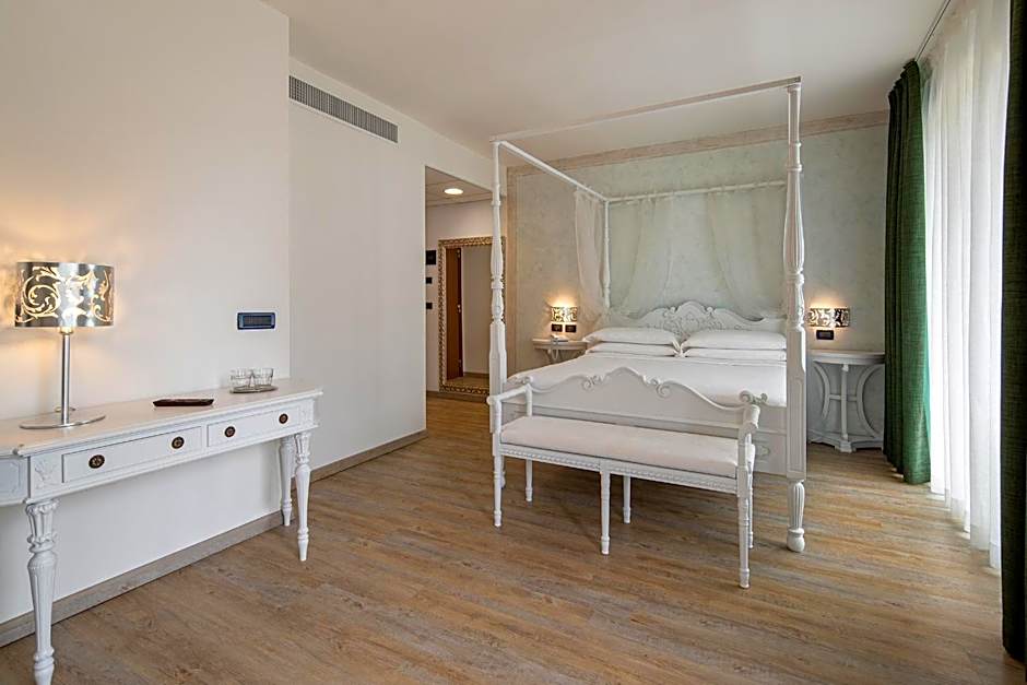 Photo 1 of 4 of Junior Suite