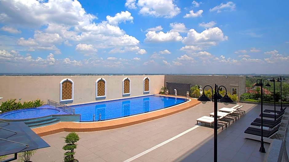 The Mira Hotel