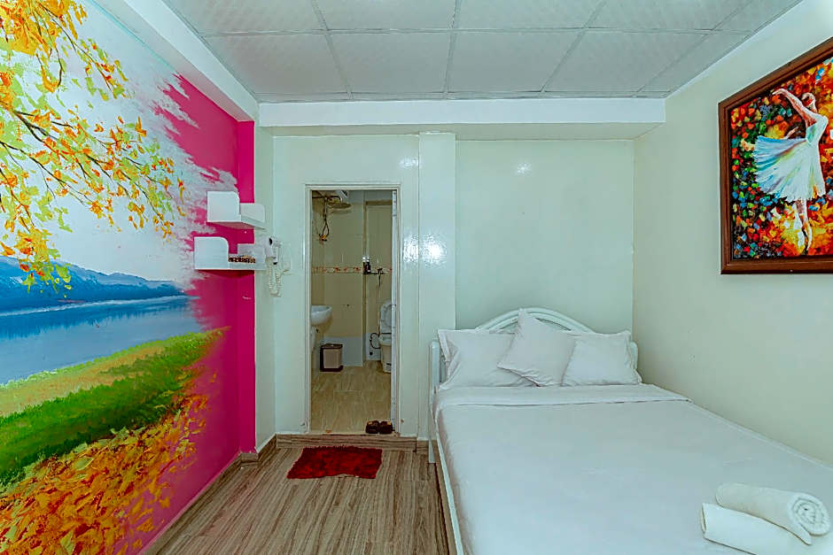 Ken's Backpackers Hotel