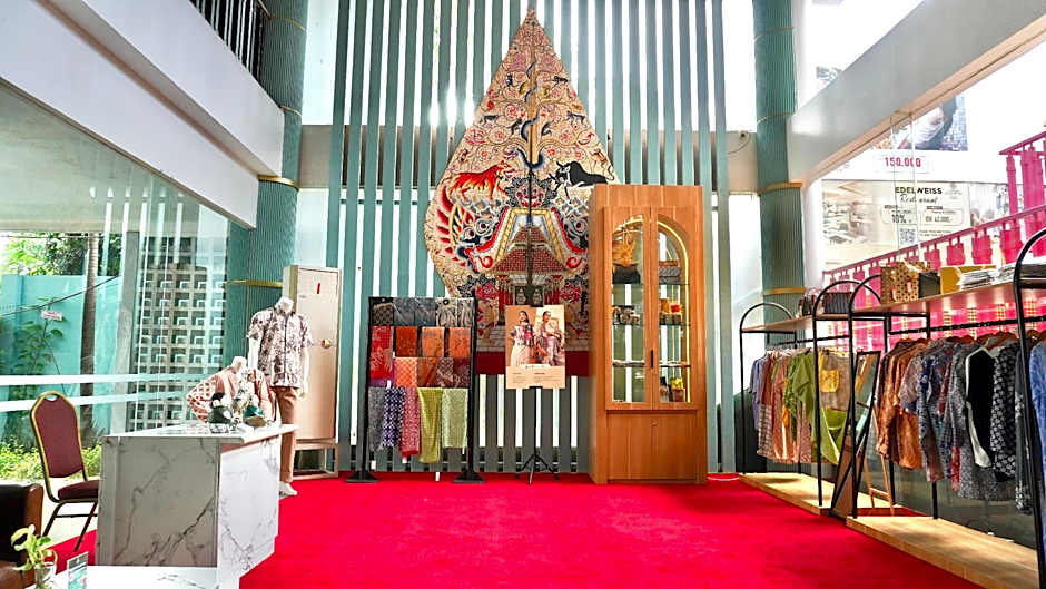 Luxury Malioboro Hotel