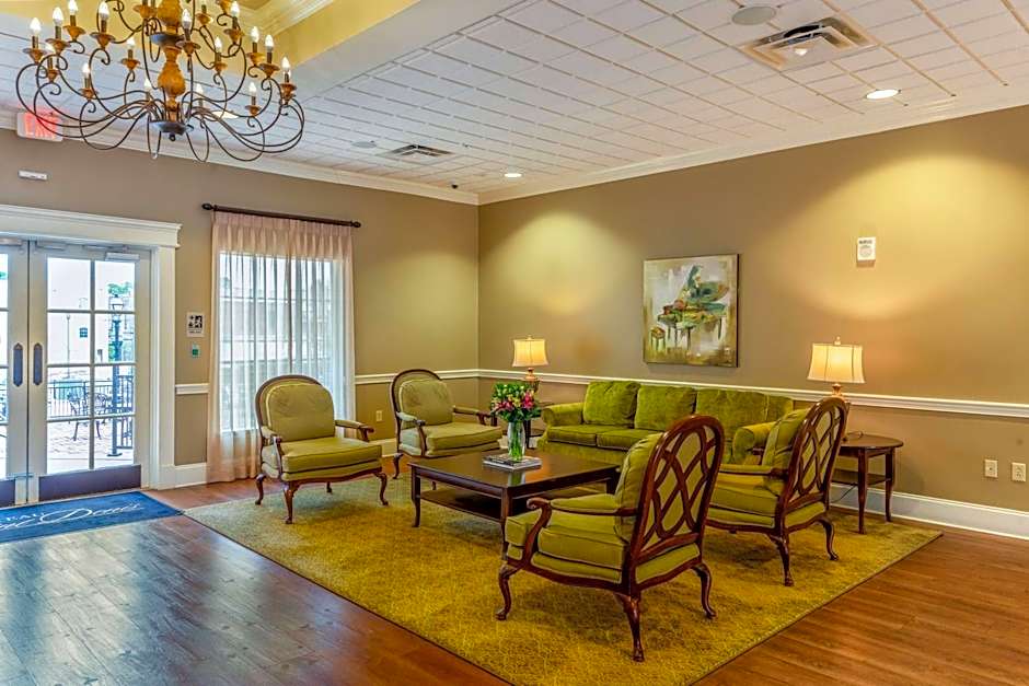 Chateau Saint Denis Hotel