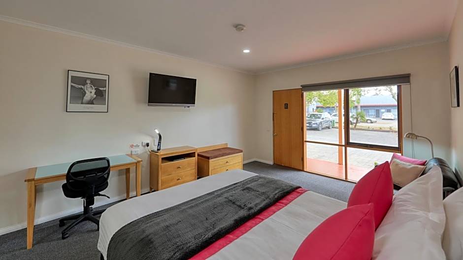 Comfort Inn Lady Augusta Motel