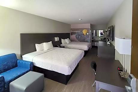 2 Queen Beds Suite Nonsmoking