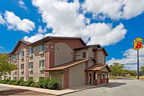 Super 8 by Wyndham Lexington Park/California Area