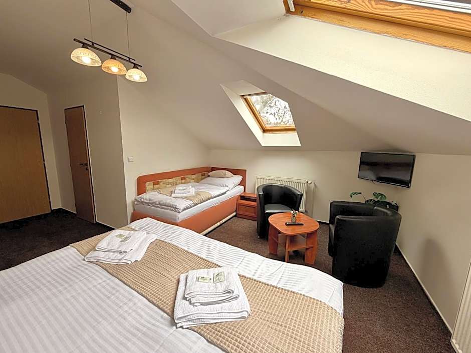 Hotel Zlatý Kříž