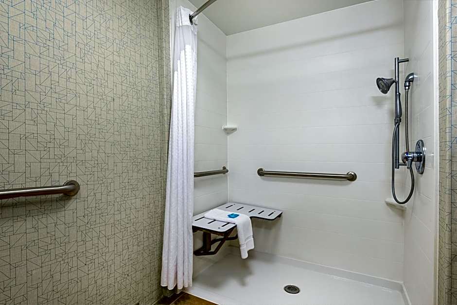 Holiday Inn Express Hotel & Suites Grenada By IHG