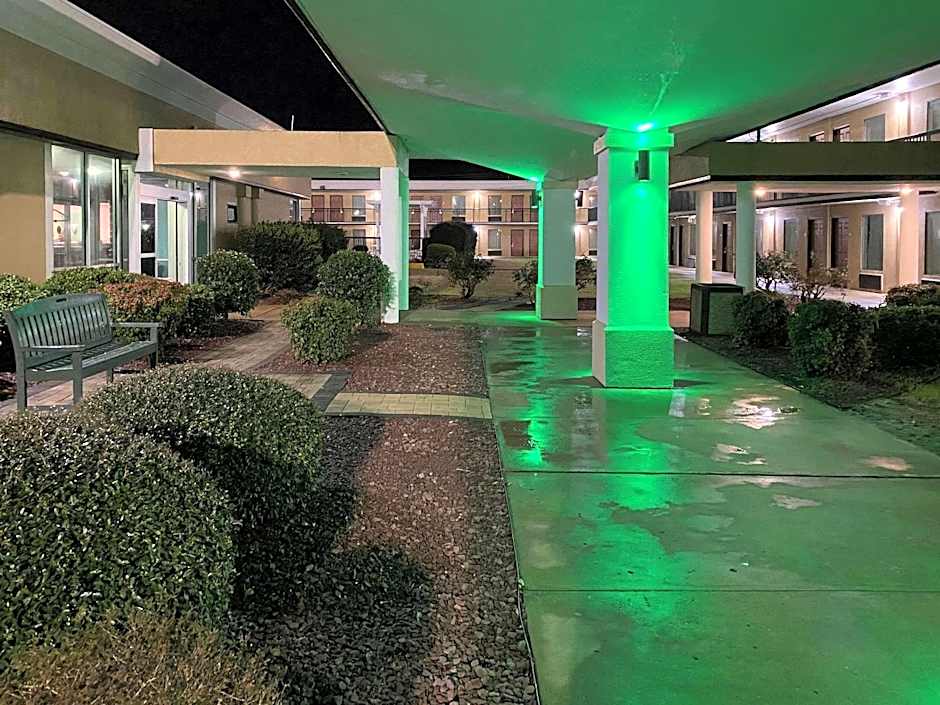 Quality Inn Elizabeth City near University