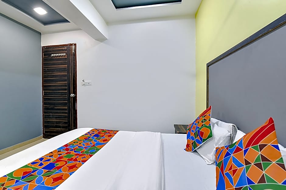 Hotel Gold Leaf,Ahmedabad