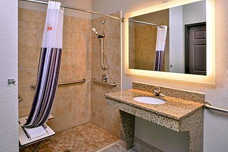 King Room with Bath Tub - Mobility/Hearing Accessible - Non-Smoking