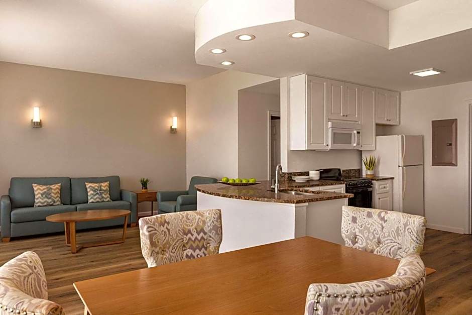 Radisson Beachfront Hotel - Panama City Beach