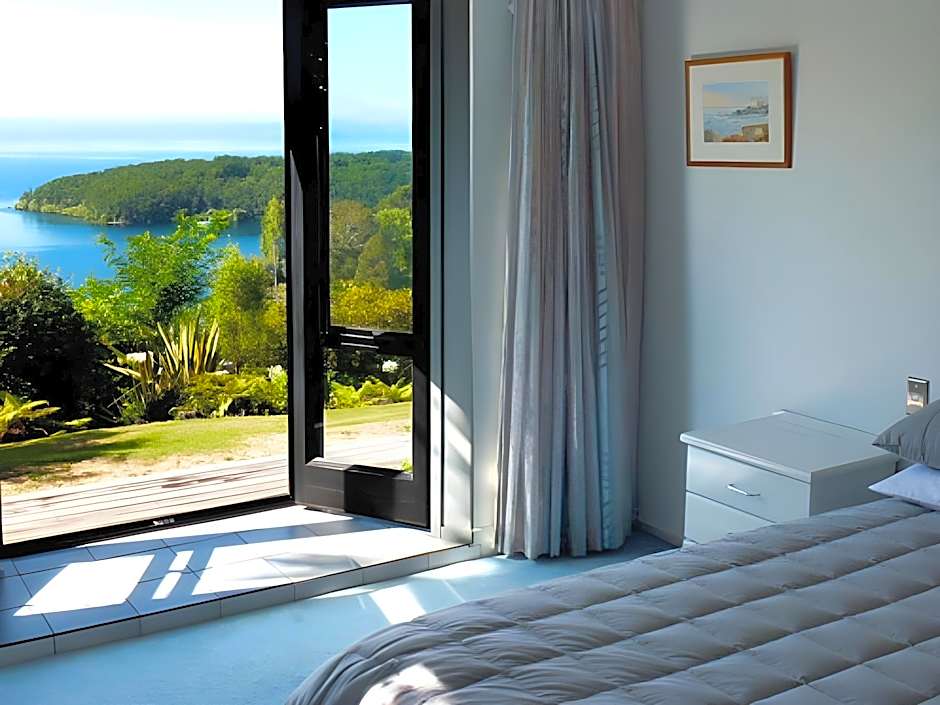 Serenity on Wakeman Bed and Breakfast