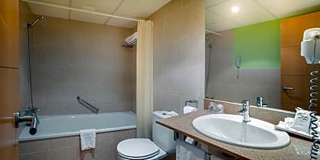 Twin Room with Terrace (2 Adults + 1 Child)