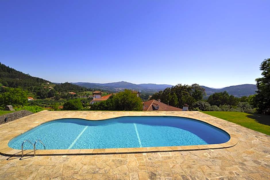 Paço de Calheiros - Turismo de Habitação