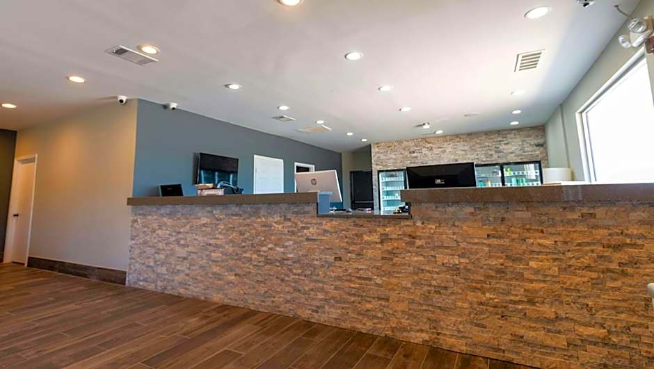 Magnuson Extended Stay and Suites Airport Hotel