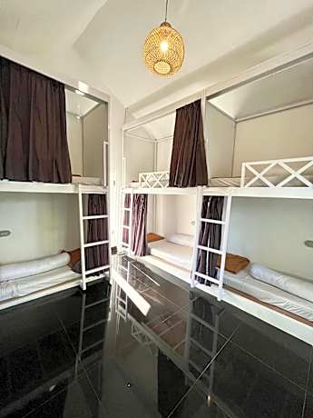 Bed in 6-Bed Dormitory Room
