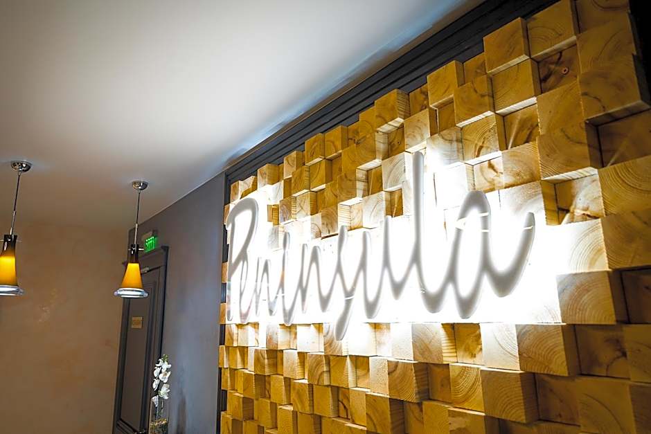 Peninsula Boutique Hotel