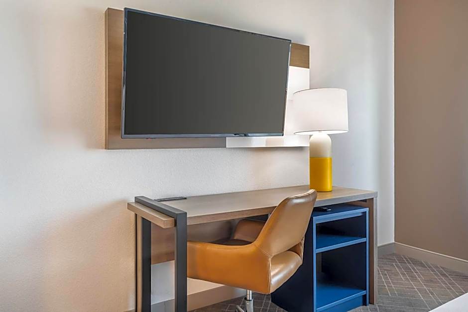 Comfort Inn & Suites Frisco East - McKinney