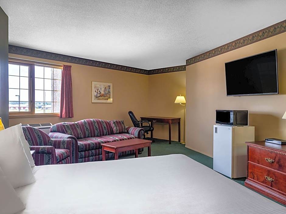 Travelodge by Wyndham Lacombe