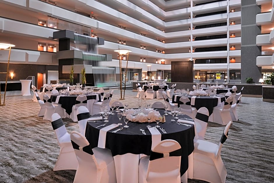 Holiday Inn Hotel and Suites Beaumont-Plaza I-10 & Walden, an IHG Hotel