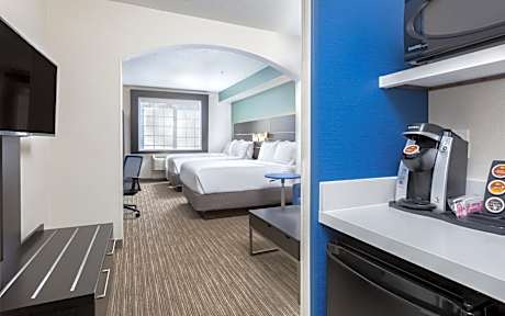 Suite with Two Queen Beds