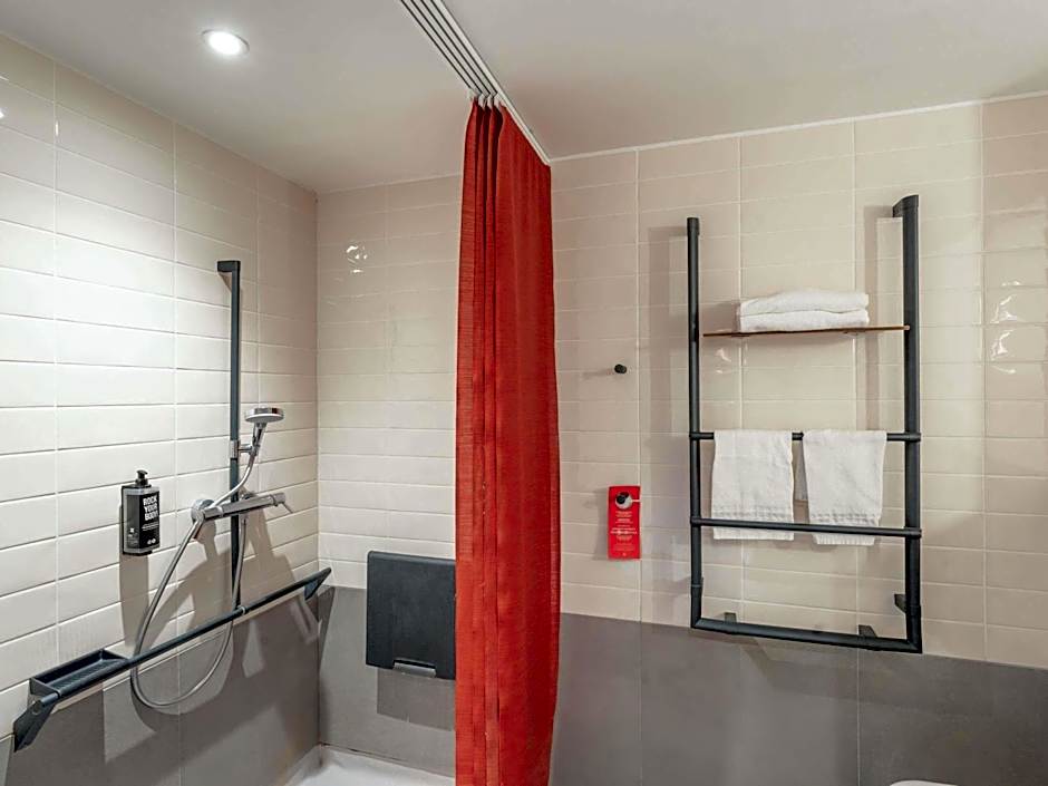 ibis Paris 17 Clichy-Batignolles Hotel