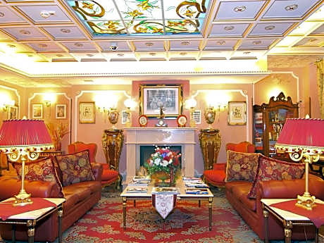 Family Room (2 Adults +2 Children)