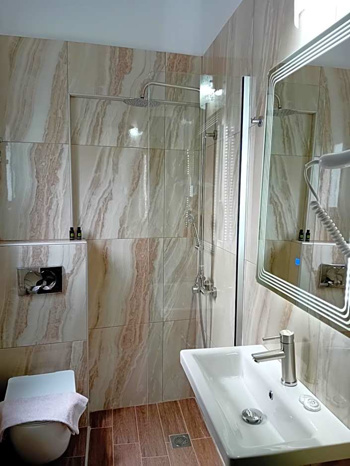 Studios Spiros Parga