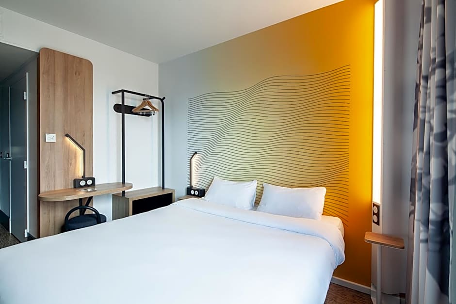 B&B HOTEL Paris Porte des Lilas