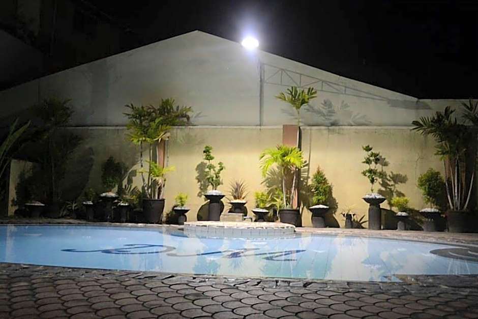 DM Residente Hotel