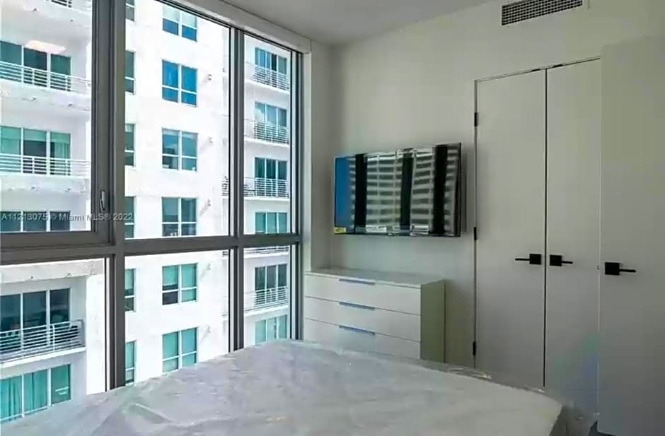 Miami Downtown Comfy Condo-Hotels in a luxury modern building