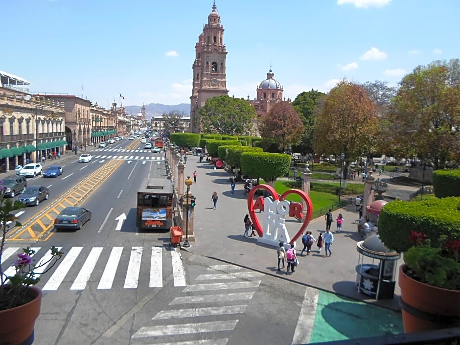 Hotel Virrey De Mendoza