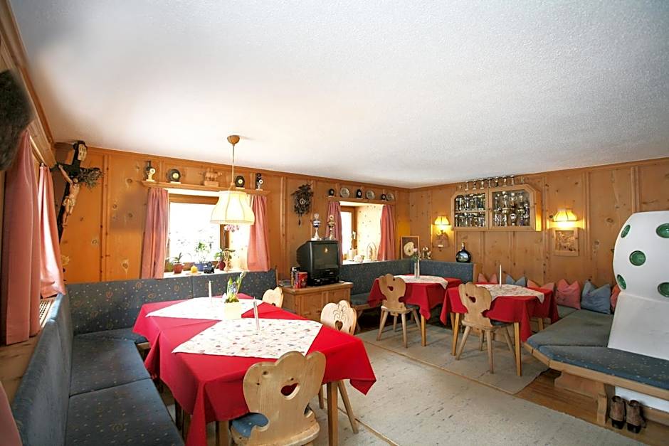 Haus Alpina & Landhaus Schöpf