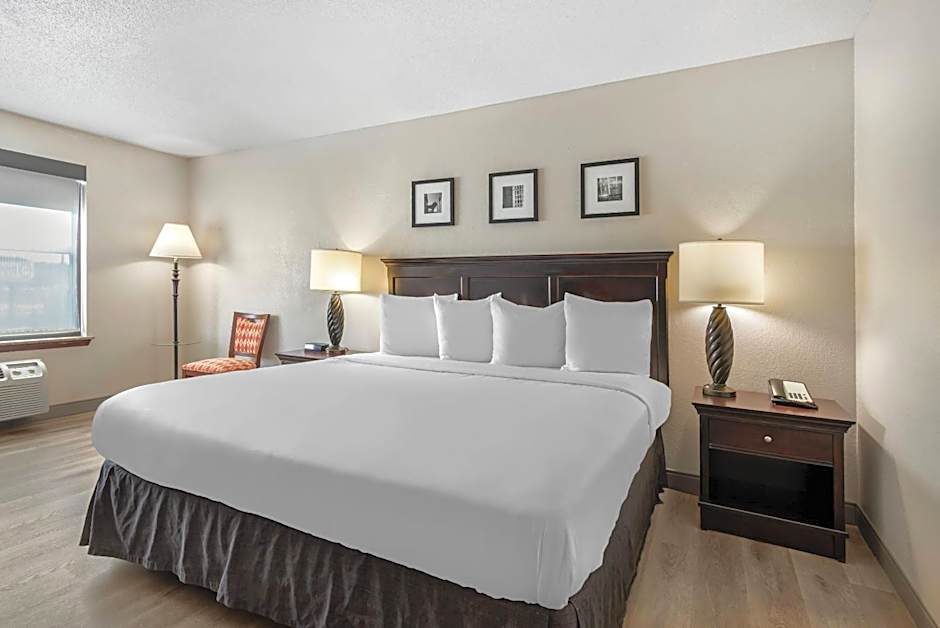Country Inn & Suites by Radisson, Hiram, GA