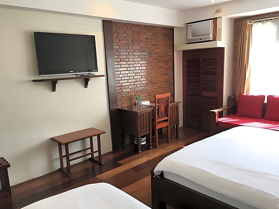 Mango Valley Hotel 1