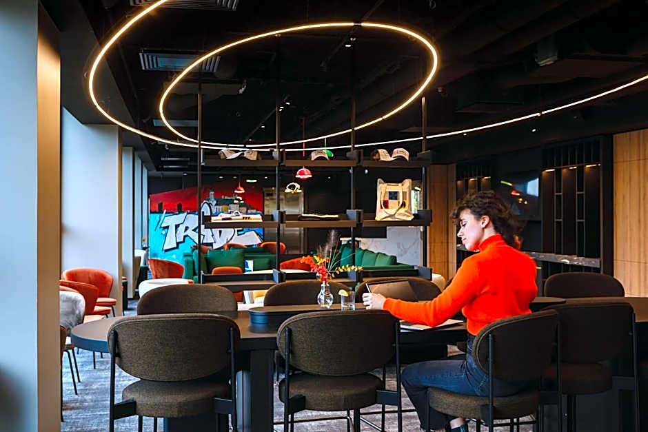 TRIBE Lyon Croix Rousse