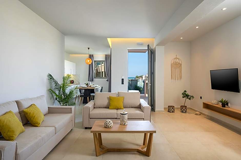 Aegean Breeze Luxury Apartments next to the sea