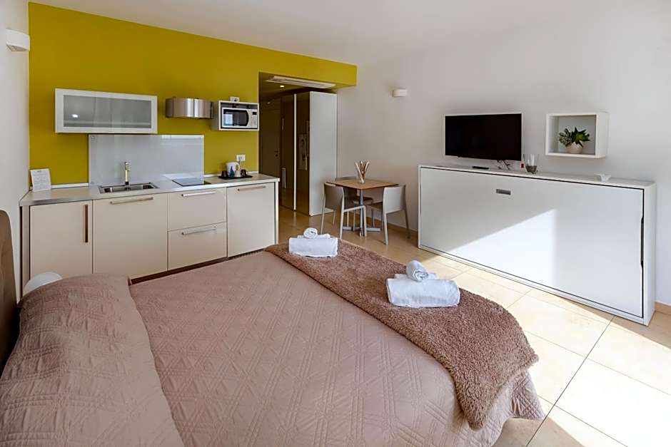 Zeus Residence Hotel