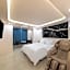 Avenue Hotel