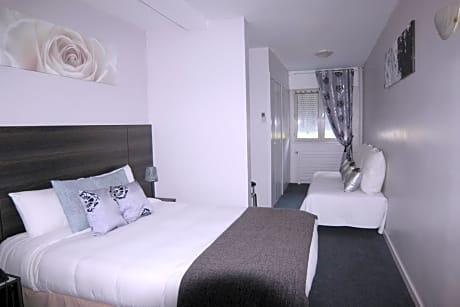 Standard Room (1 or 2 persons) - Breakfast Included