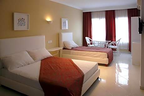 Double or Twin Room with Garden View